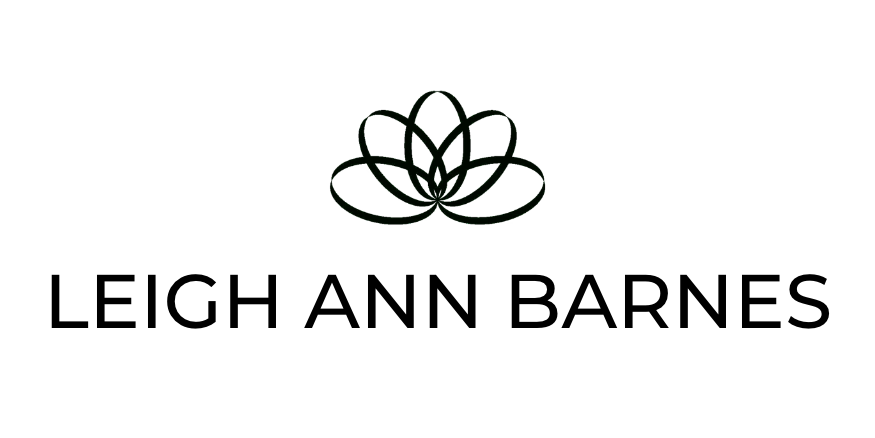 Leigh Ann Barnes Handbags & Accessories logo